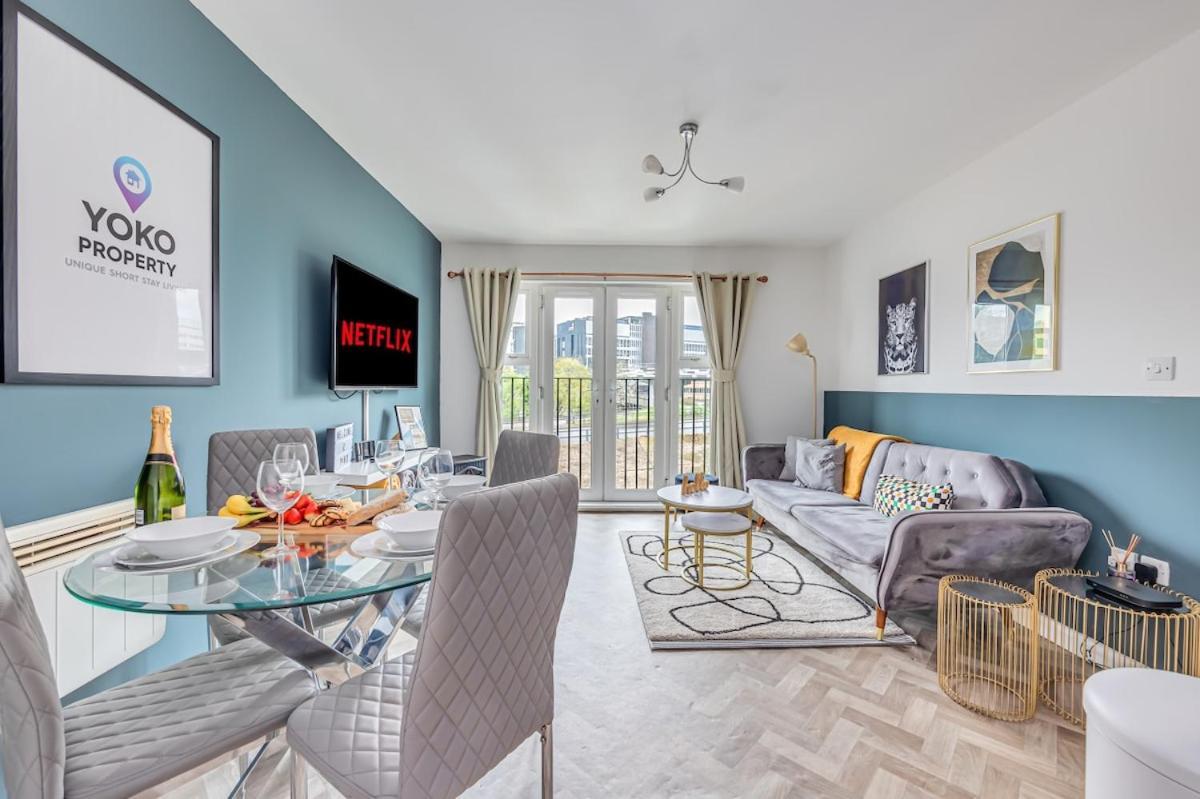 Apartment Beautiful In Centre With Free Parking, Balcony, Work Desk, Self-check-in, Fast Wifi And Smart Tvs By Yoko
